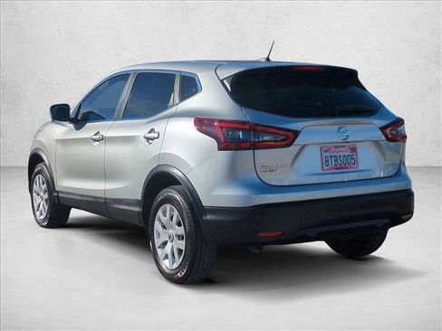 Used 2020 Nissan Rogue Sport S image 8