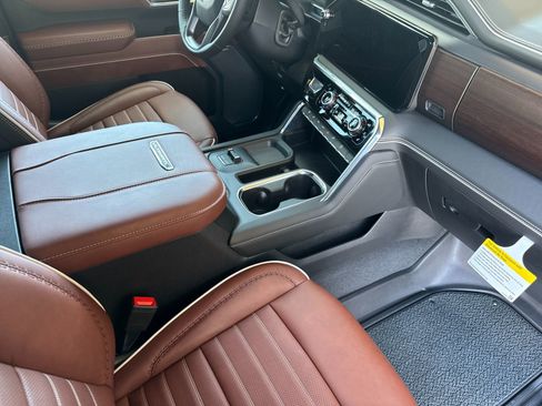 New 2026 GMC Sierra 2500 Denali Ultimate w/ Max Trailering Package AWD/4WD image 15