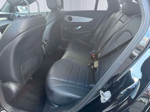 Used 2019 Mercedes-Benz GLC 300 4MATIC image 12