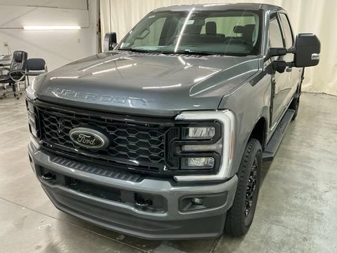 New 2026 Ford F250 XLT w/ XLT Premium Package AWD/4WD image 9
