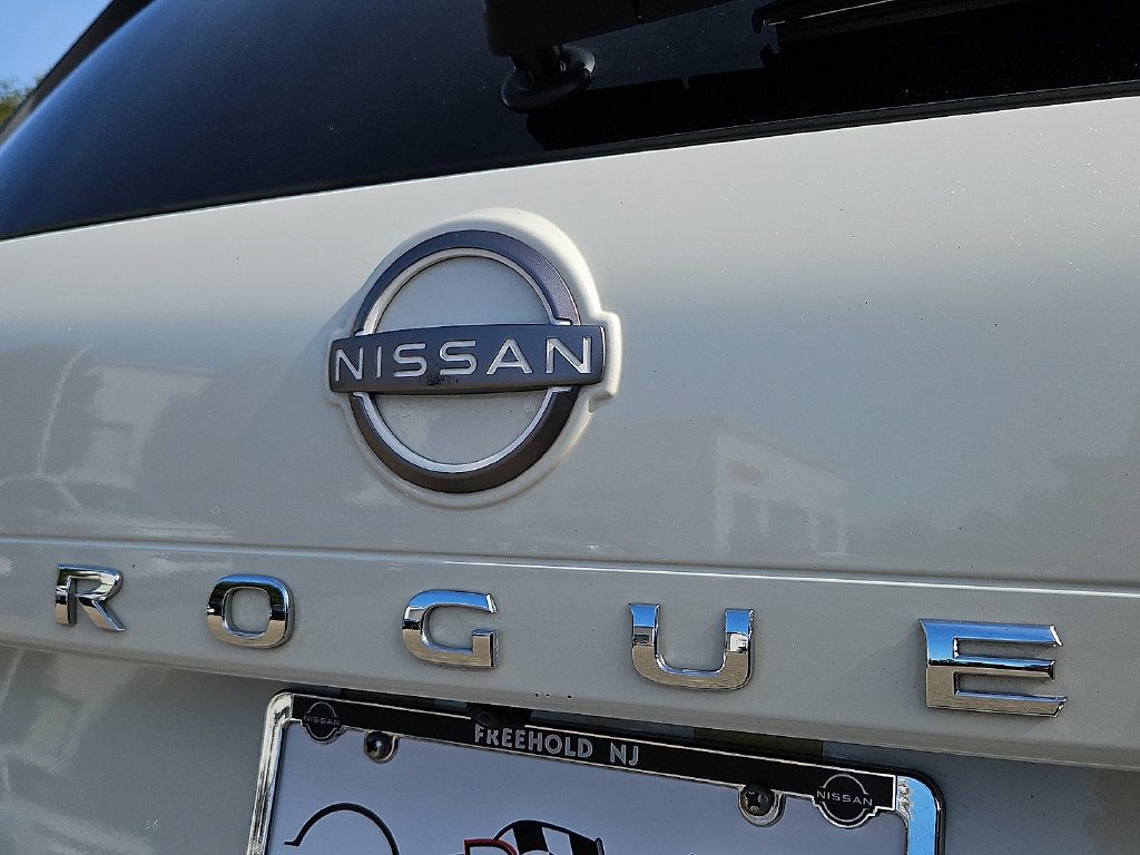 Certified 2023 Nissan Rogue SV w/ SV Premium B Package AWD/4WD image 34