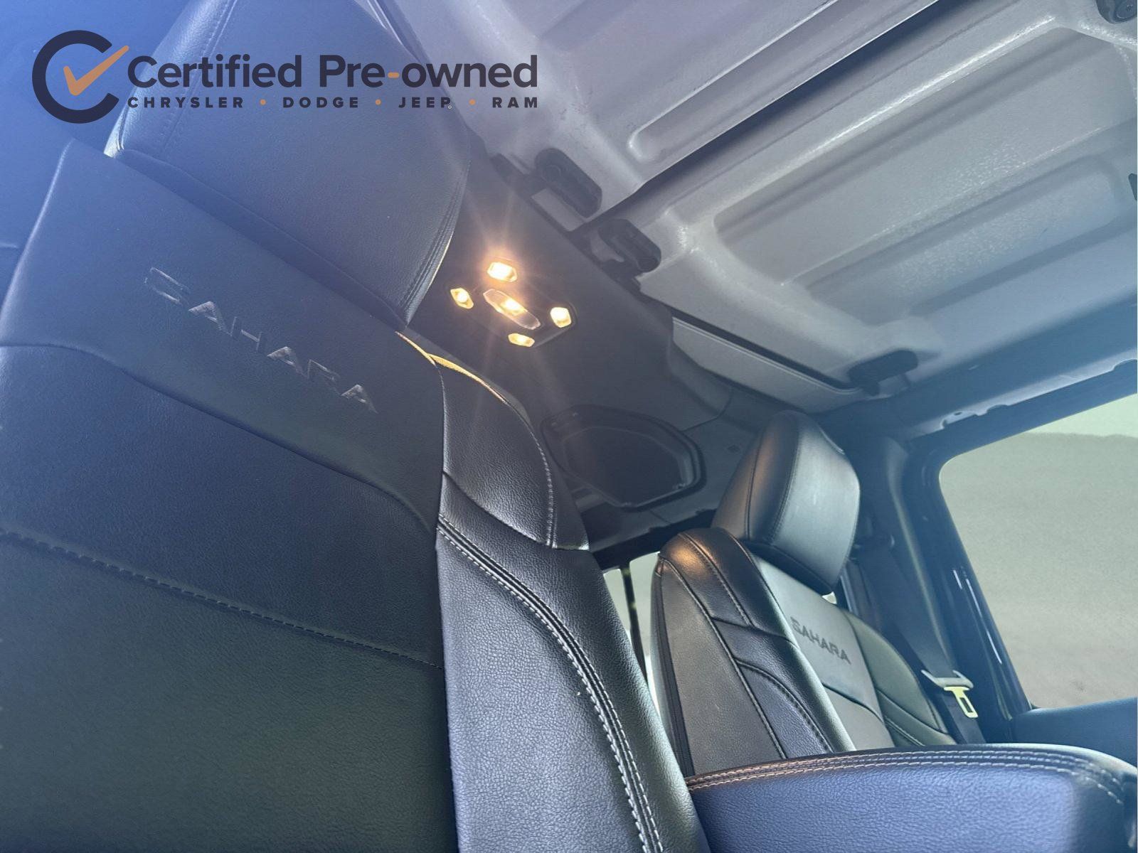 Used 2023 Jeep Wrangler Unlimited Sahara AWD/4WD image 18