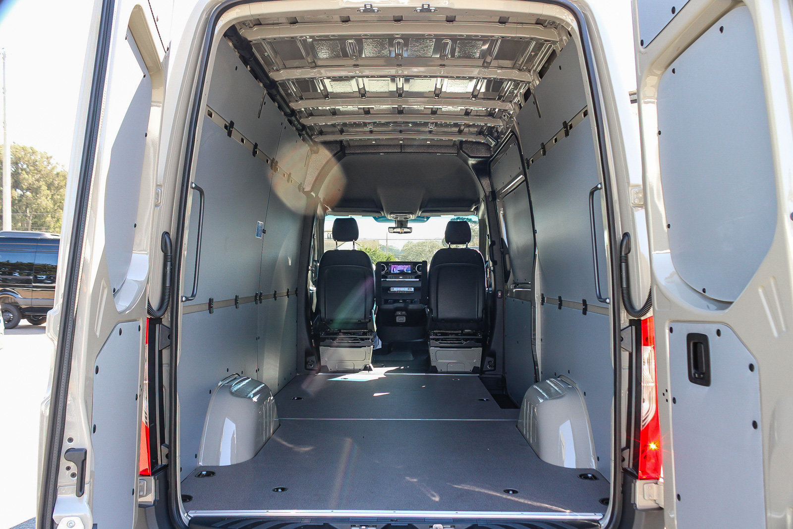 New 2026 Mercedes-Benz Sprinter 2500 image 27