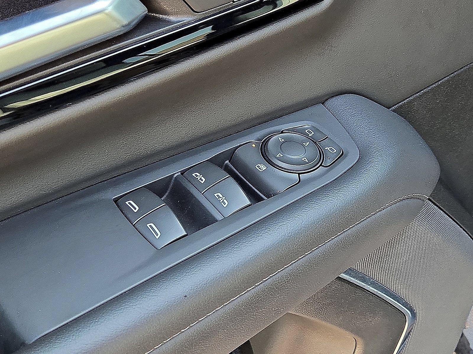 Used 2025 Chevrolet Tahoe LT AWD/4WD image 22