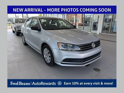 Used 2015 Volkswagen Jetta S FWD image 1