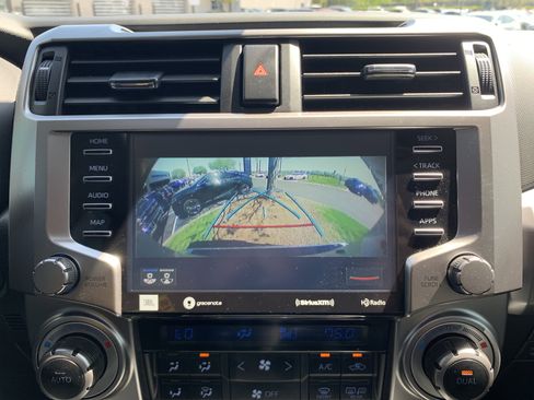 Used 2022 Toyota 4Runner Limited image 25