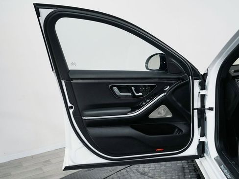Used 2023 Mercedes-Benz S 500 4MATIC w/ AMG Line image 10