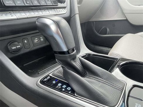 Used 2018 Hyundai Sonata Limited image 25