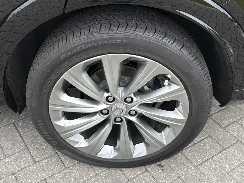 Certified 2025 Buick Envista Avenir FWD image 35