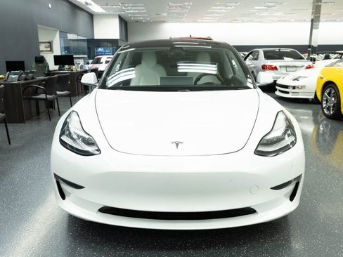Used 2019 Tesla Model 3 Long Range image 4