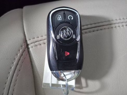 Used 2017 Buick Encore Essence w/ Experience Buick Package FWD image 29