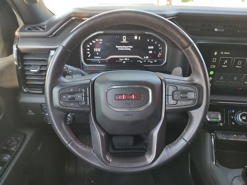 Used 2022 GMC Sierra 1500 AT4 w/ AT4 Preferred Package AWD/4WD image 11