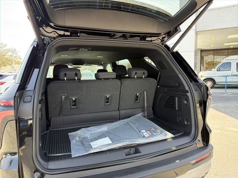 New 2026 Chevrolet Traverse LT w/ Driver Confidence Package image 13