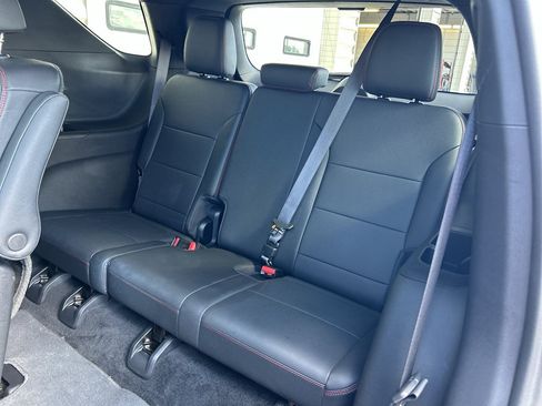 Used 2024 Chevrolet Traverse RS AWD/4WD image 13