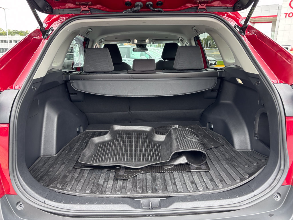 Certified 2025 Toyota RAV4 XLE AWD/4WD image 46
