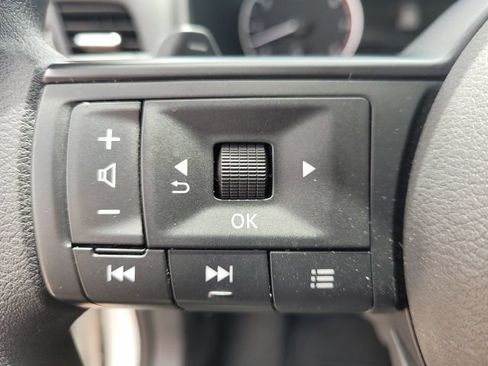 Certified 2024 Nissan Rogue SV FWD image 13