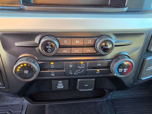 Used 2023 Ford F250 XLT w/ FX4 Off-Road Package AWD/4WD image 19