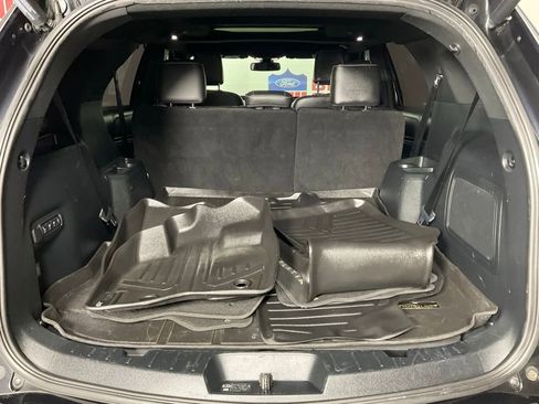 Used 2018 Ford Explorer Platinum image 11
