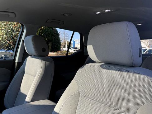 Used 2020 Chevrolet Traverse LT image 19