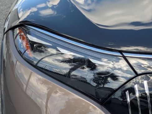 Used 2024 Mercedes-Benz Maybach EQS 680 4MATIC image 10