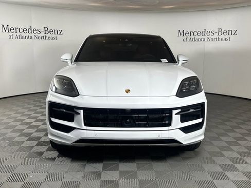 Used 2025 Porsche Cayenne Coupe AWD/4WD image 2
