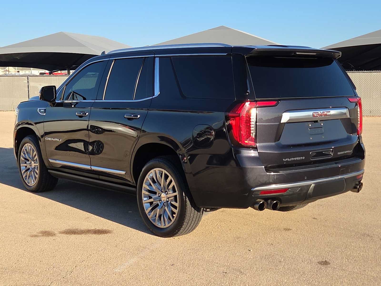Used 2023 GMC Yukon Denali AWD/4WD image 6