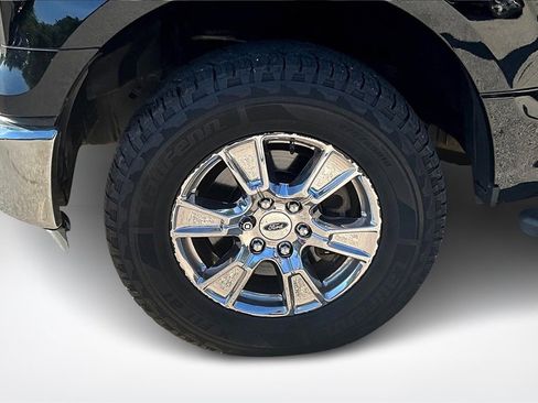 Used 2016 Ford F150 XLT w/ XTR Package image 32