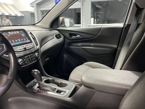 Used 2018 Chevrolet Equinox LT w/ Sun & Infotainment Package AWD/4WD image 18
