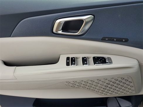 New 2026 Kia Carnival SX image 21