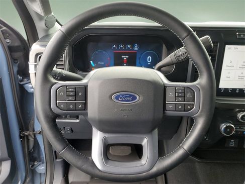 Used 2023 Ford F350 Lariat image 19