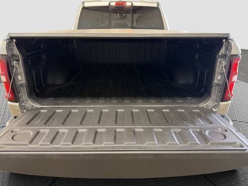 Used 2025 RAM 1500 Big Horn AWD/4WD image 17