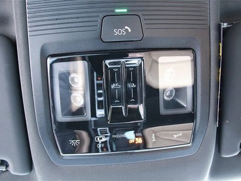 Certified 2025 Volkswagen Atlas Cross Sport SEL R-Line image 24