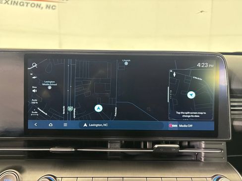 Used 2024 Hyundai Kona SEL w/ Convenience Package FWD image 21