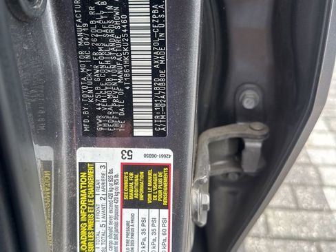 Used 2019 Toyota Camry XSE FWD image 2