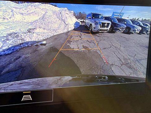 Certified 2023 Chevrolet Traverse LT image 21