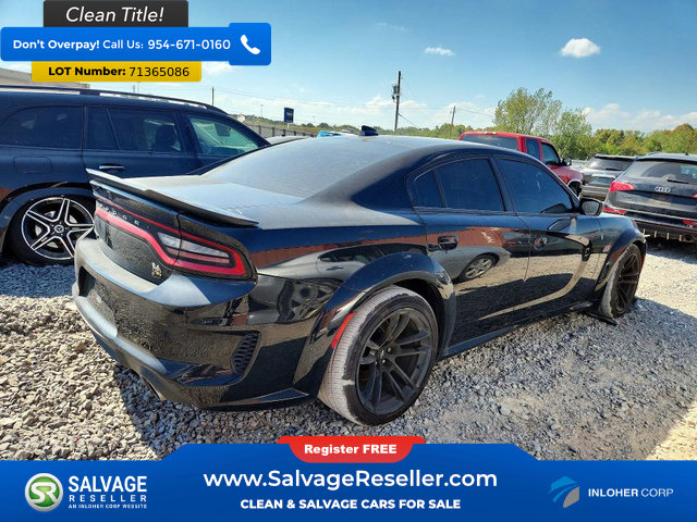 Used 2023 Dodge Charger Scat Pack RWD image 4