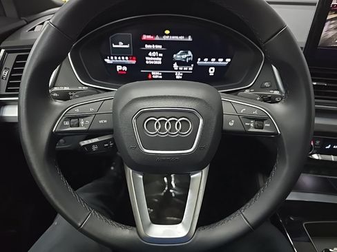 Used 2025 Audi Q5 2.0T Premium w/ Convenience Plus Package AWD/4WD image 19