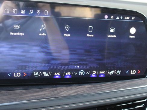 New 2026 Chevrolet Suburban Premier image 37