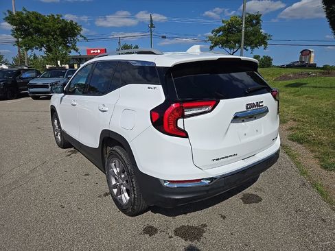 Used 2024 GMC Terrain SLT AWD/4WD image 7