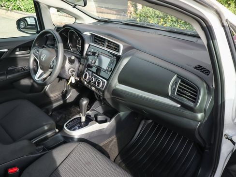 Used 2020 Honda Fit LX image 31