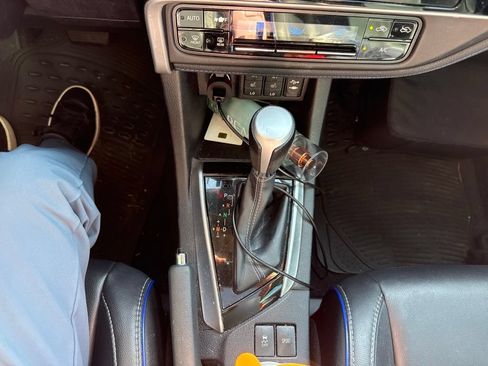 Used 2017 Toyota Corolla XSE w/ Carpet Mat Package (TMS) FWD image 22