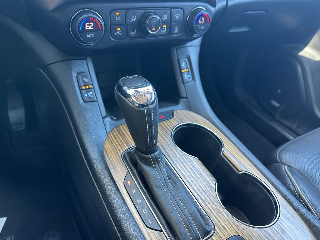 Used 2019 GMC Acadia Denali w/ Technology Package FWD image 18