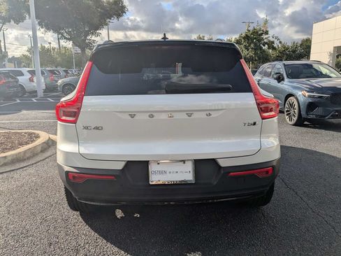 Used 2021 Volvo XC40 T5 R-Design AWD/4WD image 5