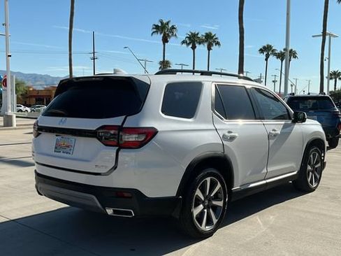 Used 2025 Honda Pilot Elite image 27