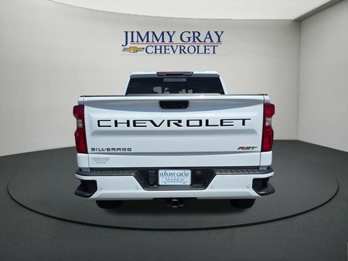 Used 2023 Chevrolet Silverado 1500 RST w/ Convenience Package II AWD/4WD image 4