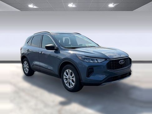 Used 2023 Ford Escape Active image 5