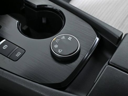 Certified 2023 Nissan Rogue SV image 21