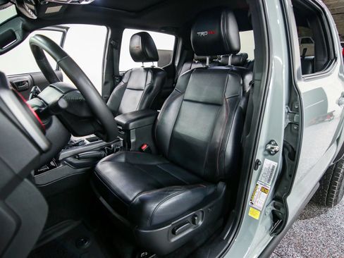Used 2021 Toyota Tacoma TRD Pro AWD/4WD image 12