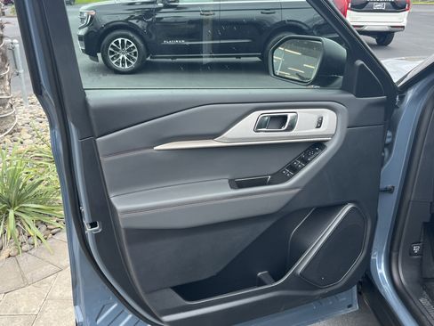New 2026 Ford Explorer Active w/ Active Comfort Package AWD/4WD image 13