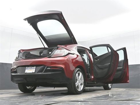 Used 2017 Chevrolet Volt LT image 48